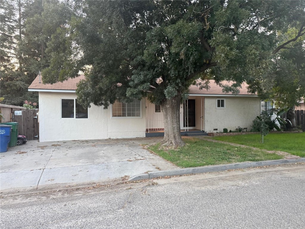 2580 Country Dr, Merced, CA 95340