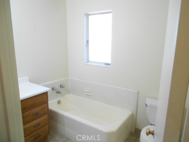 98 Sandy Ln, Merced, CA 95340