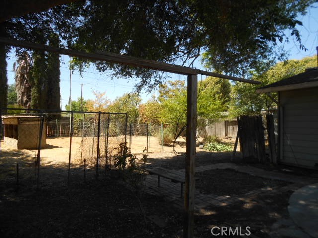 98 Sandy Ln, Merced, CA 95340