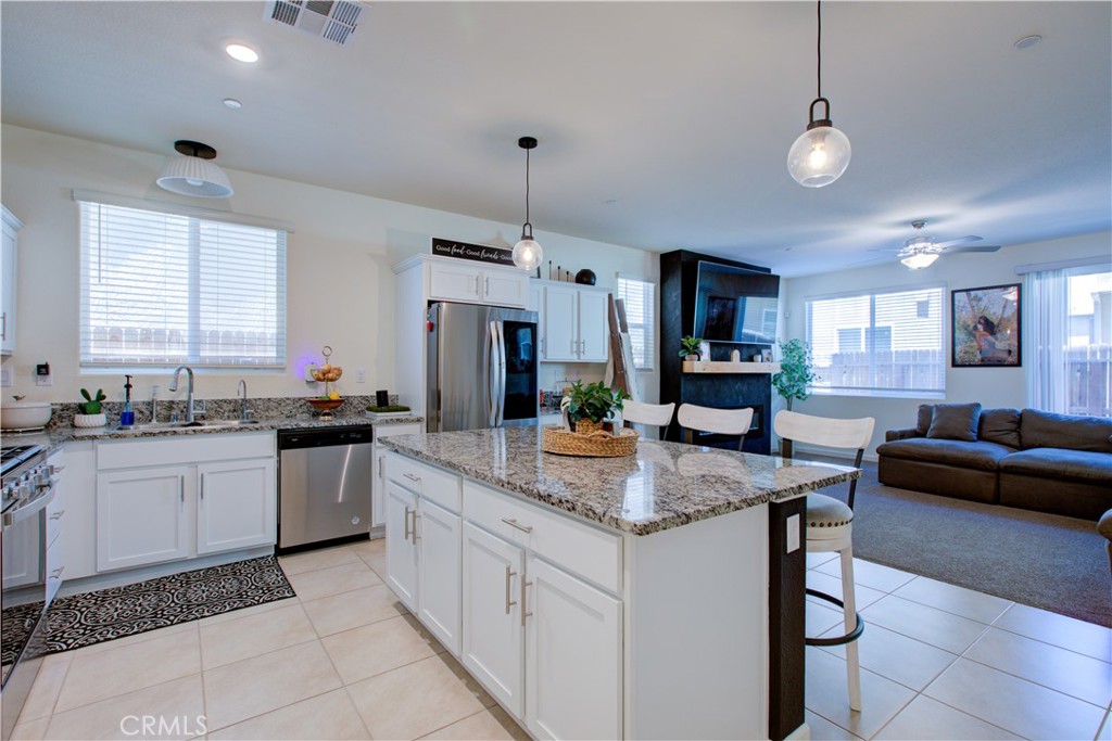 345 Sullivan Dr, Merced, CA 95348