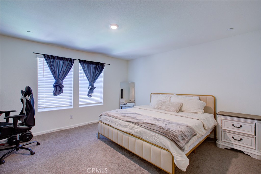 345 Sullivan Dr, Merced, CA 95348