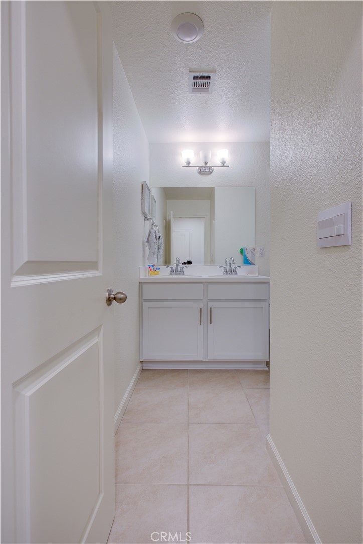 345 Sullivan Dr, Merced, CA 95348