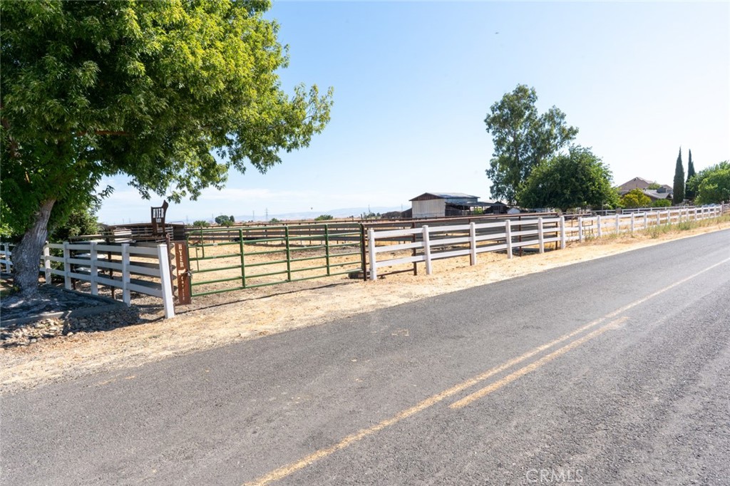 4040 E Vassar, Merced, CA 95348