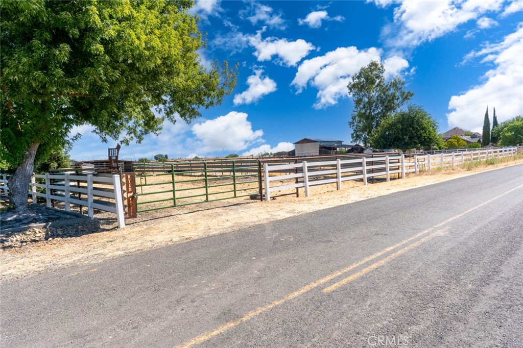 4040 E Vassar, Merced, CA 95348