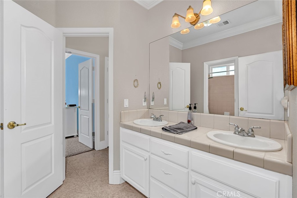 4040 E Vassar, Merced, CA 95348