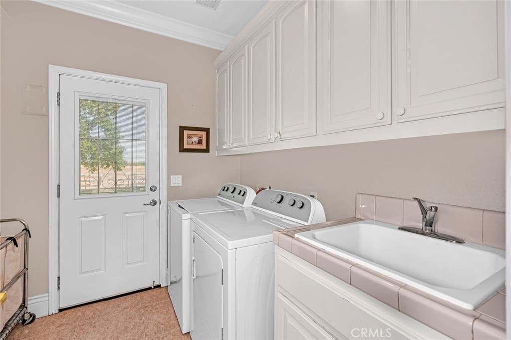 4040 E Vassar, Merced, CA 95348