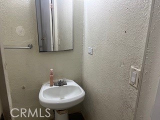 1020 W 24th St, Merced, CA 95340
