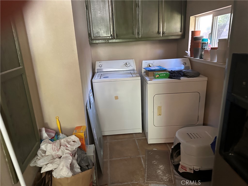 525 E 27th St, Merced, CA 95340