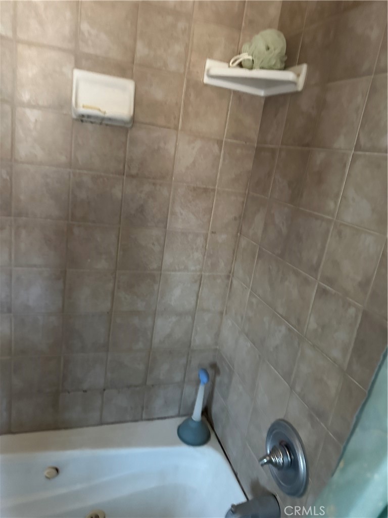 525 E 27th St, Merced, CA 95340