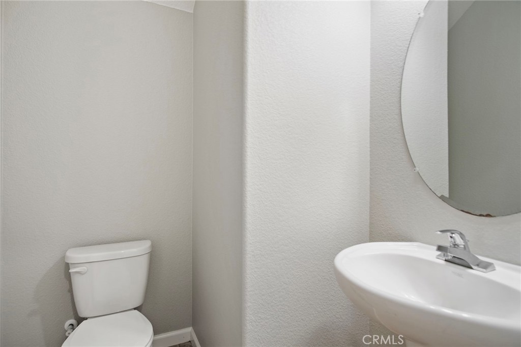 1482 Autry Way, Merced, CA 95348