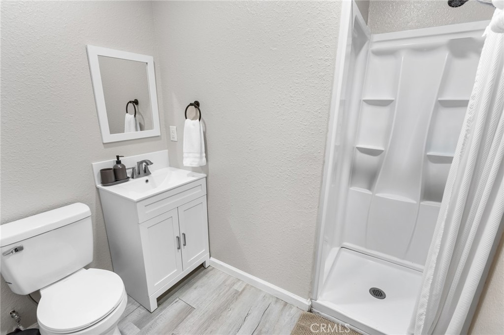 944 W 18th St, Merced, CA 95340