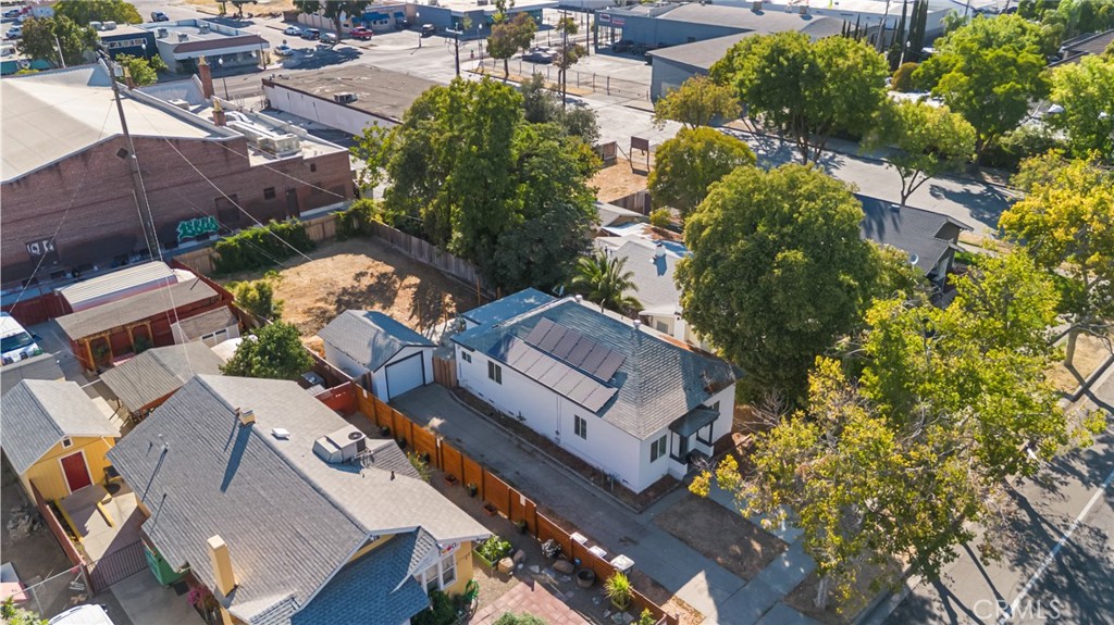 944 W 18th St, Merced, CA 95340