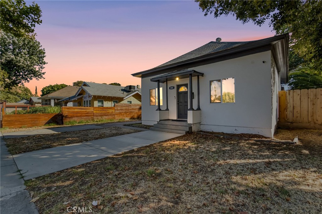 944 W 18th St, Merced, CA 95340