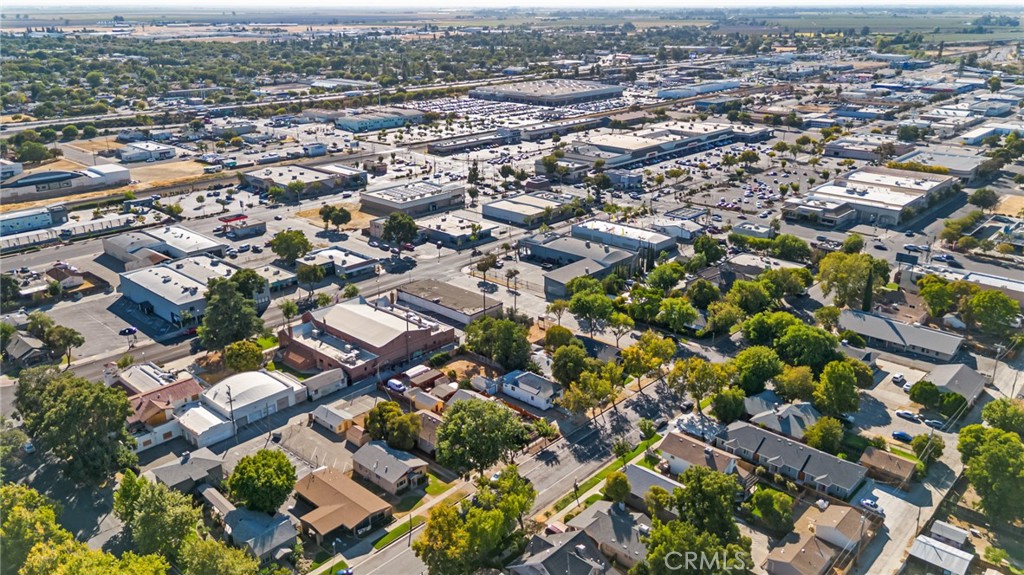 944 W 18th St, Merced, CA 95340
