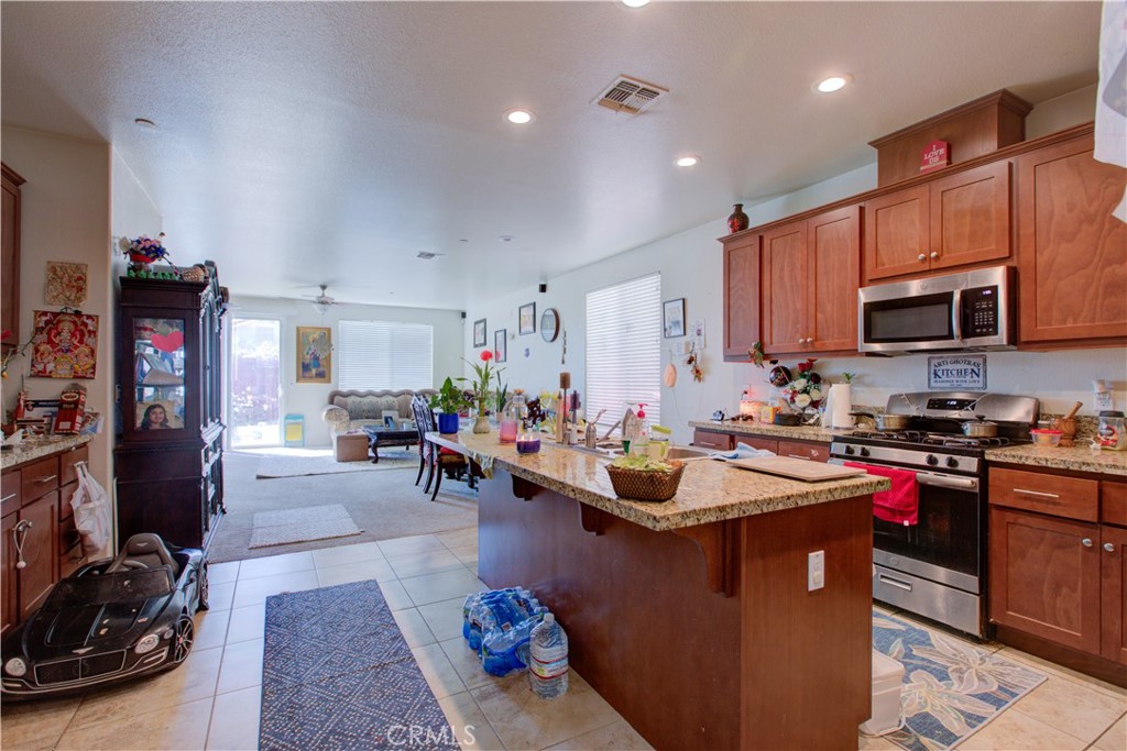 694 Marybelle Dr, Merced, CA 95348