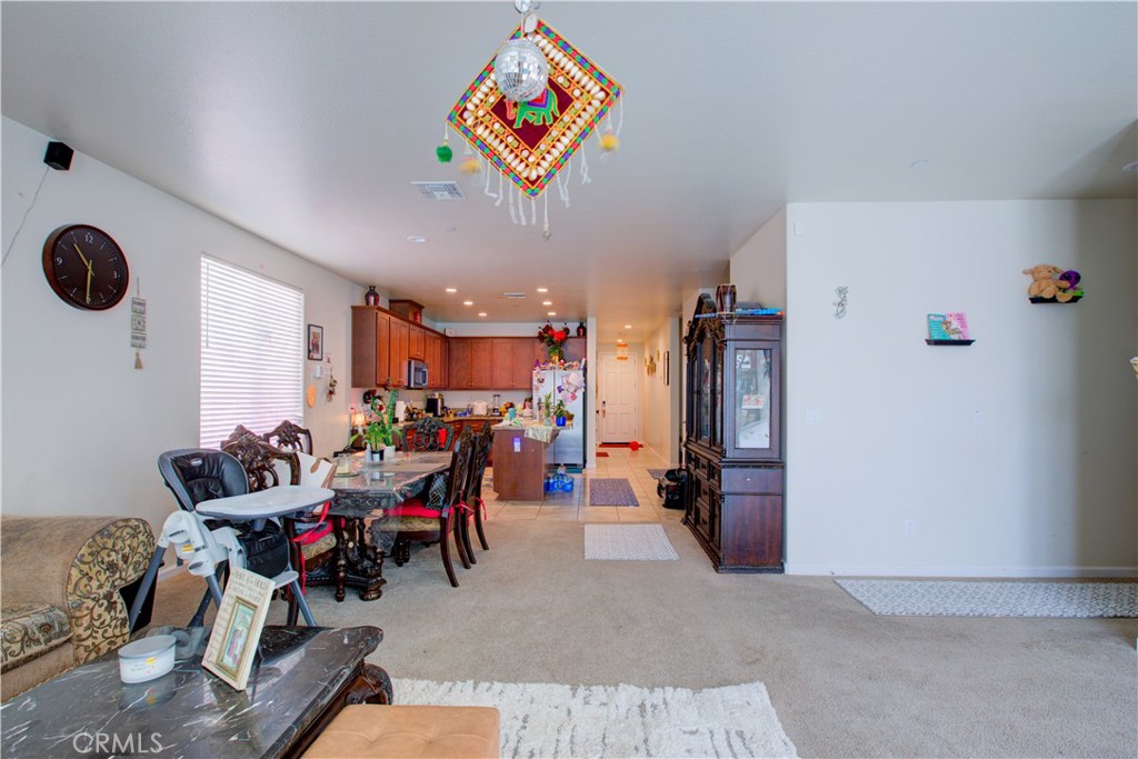 694 Marybelle Dr, Merced, CA 95348