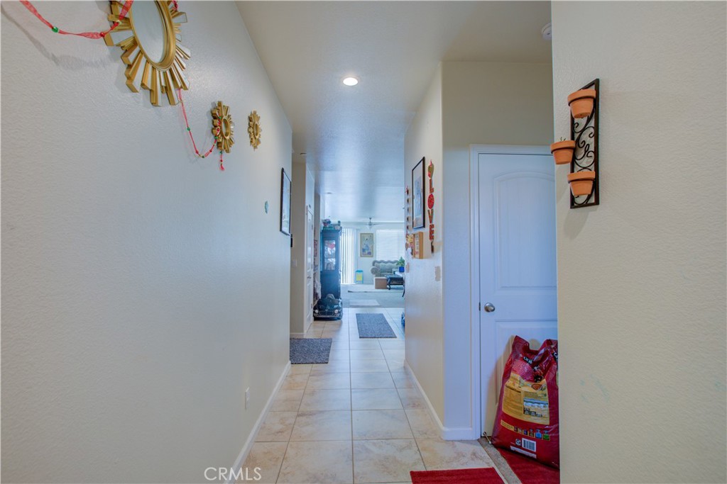 694 Marybelle Dr, Merced, CA 95348