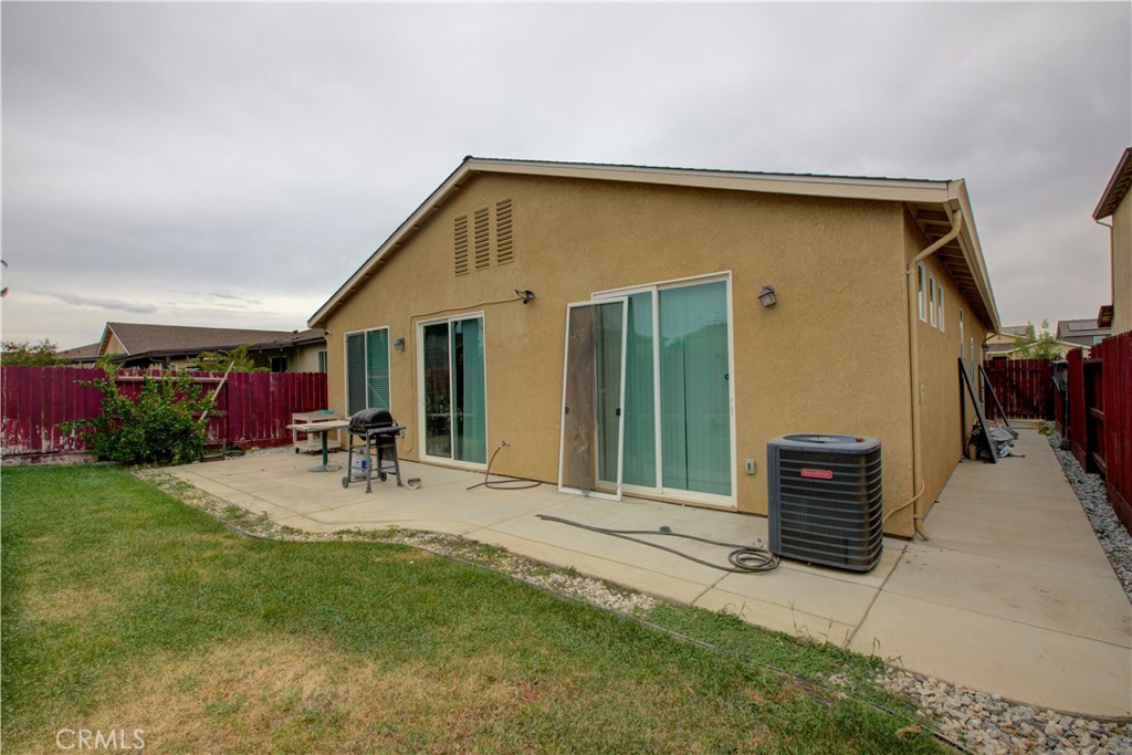 694 Marybelle Dr, Merced, CA 95348