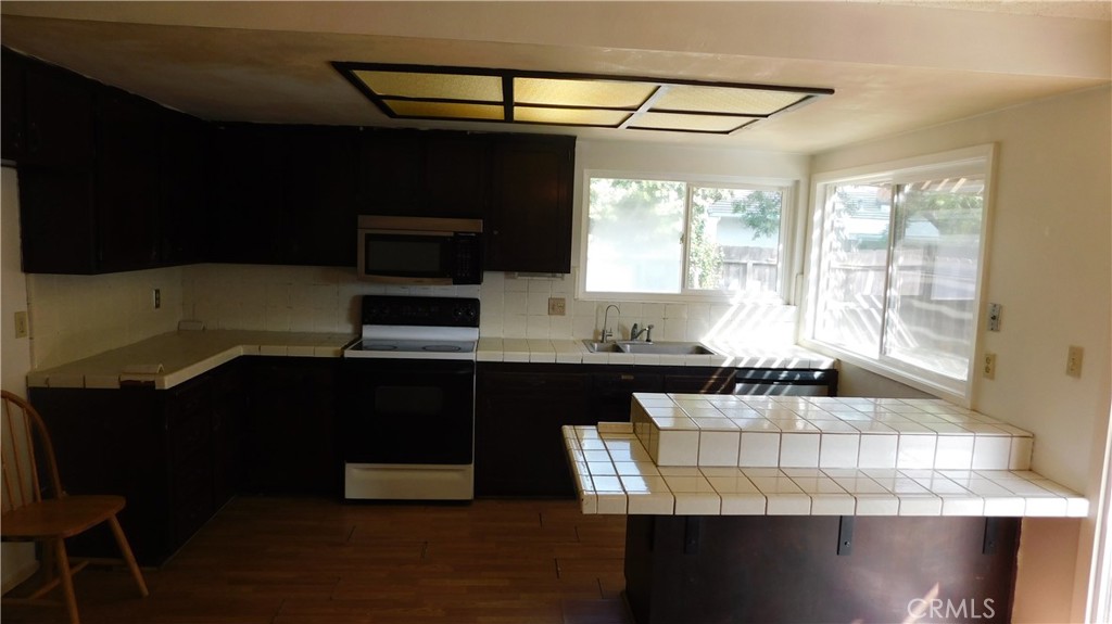 2257 E Olive, Merced, CA 95340