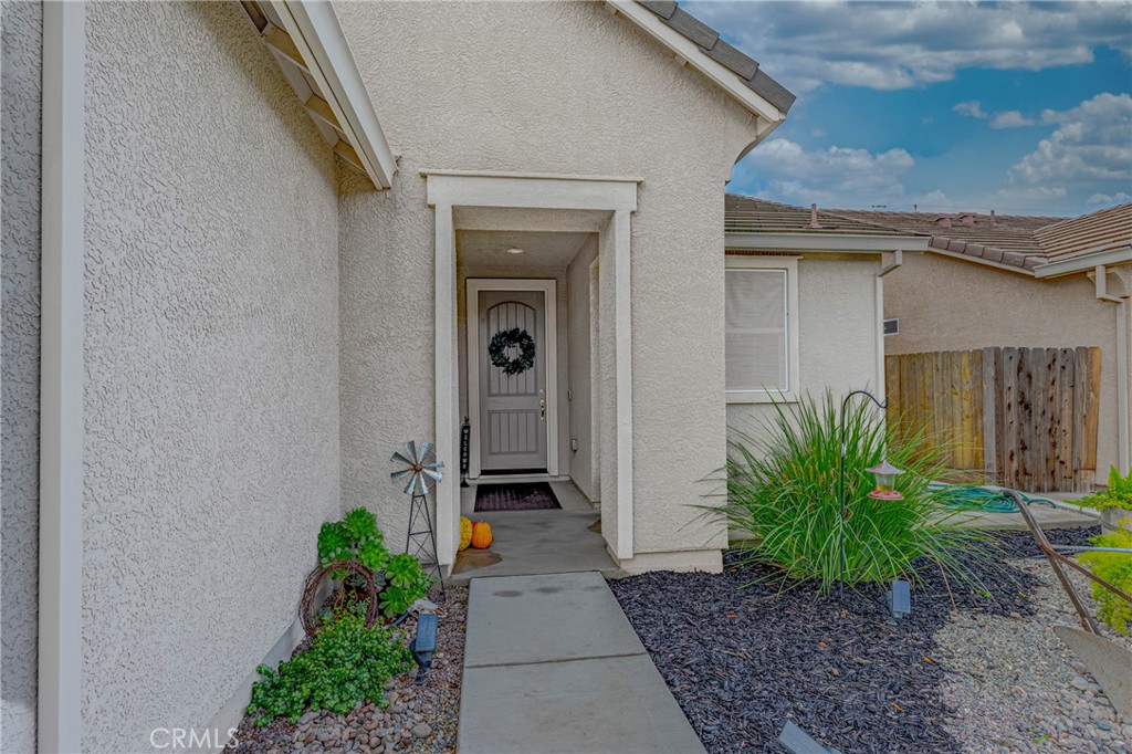 331 Carly Anne Dr, Merced, CA 95341