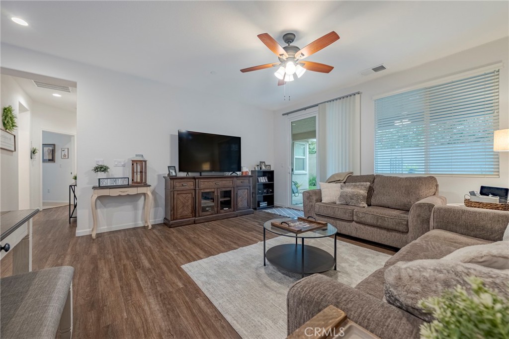 331 Carly Anne Dr, Merced, CA 95341