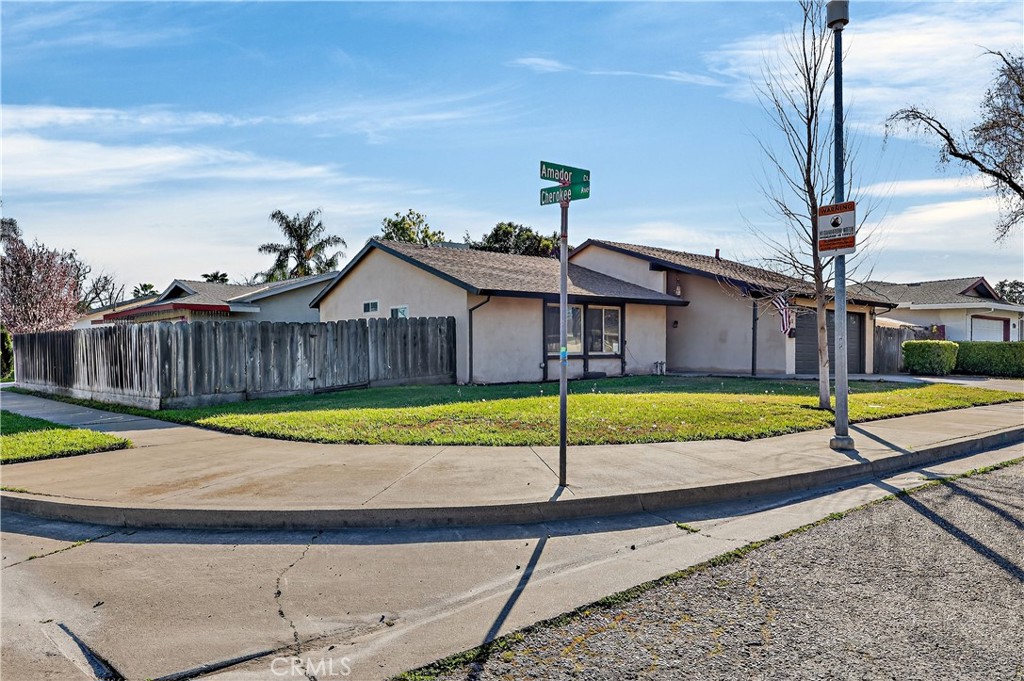 892 Amador Ct, Merced, CA 95340