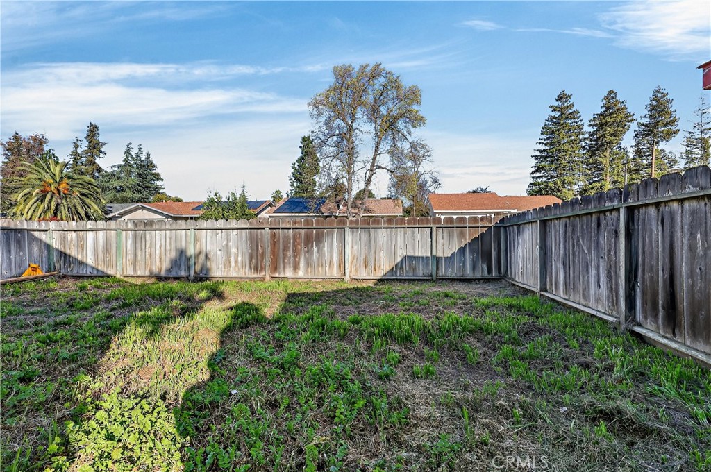 892 Amador Ct, Merced, CA 95340