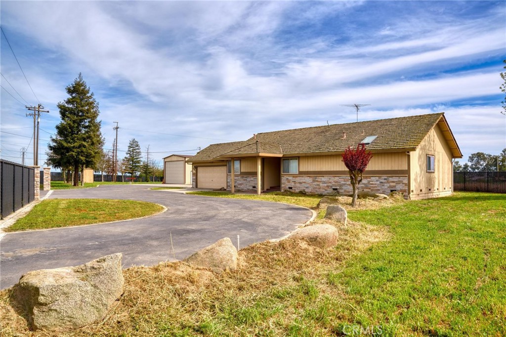 3345 W Avenue 2, Atwater, CA 95301