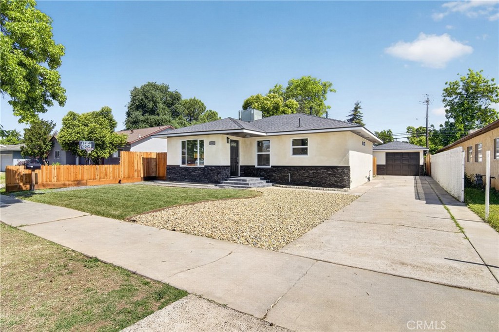 1127 W 19th, Merced, CA 95340