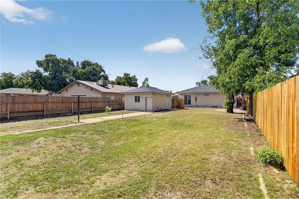 1127 W 19th, Merced, CA 95340