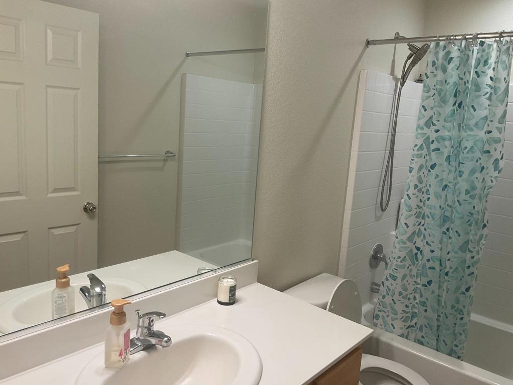 362 Rhianon Dr, Merced, CA 95341