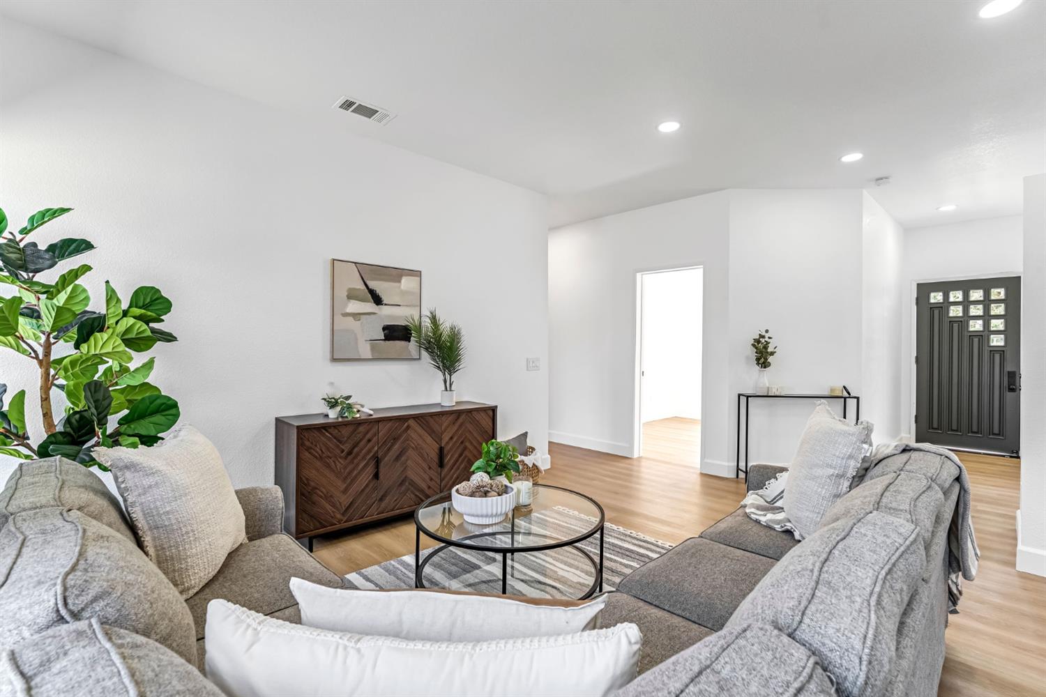 717 Nicklaus Ct, Atwater, CA 95301