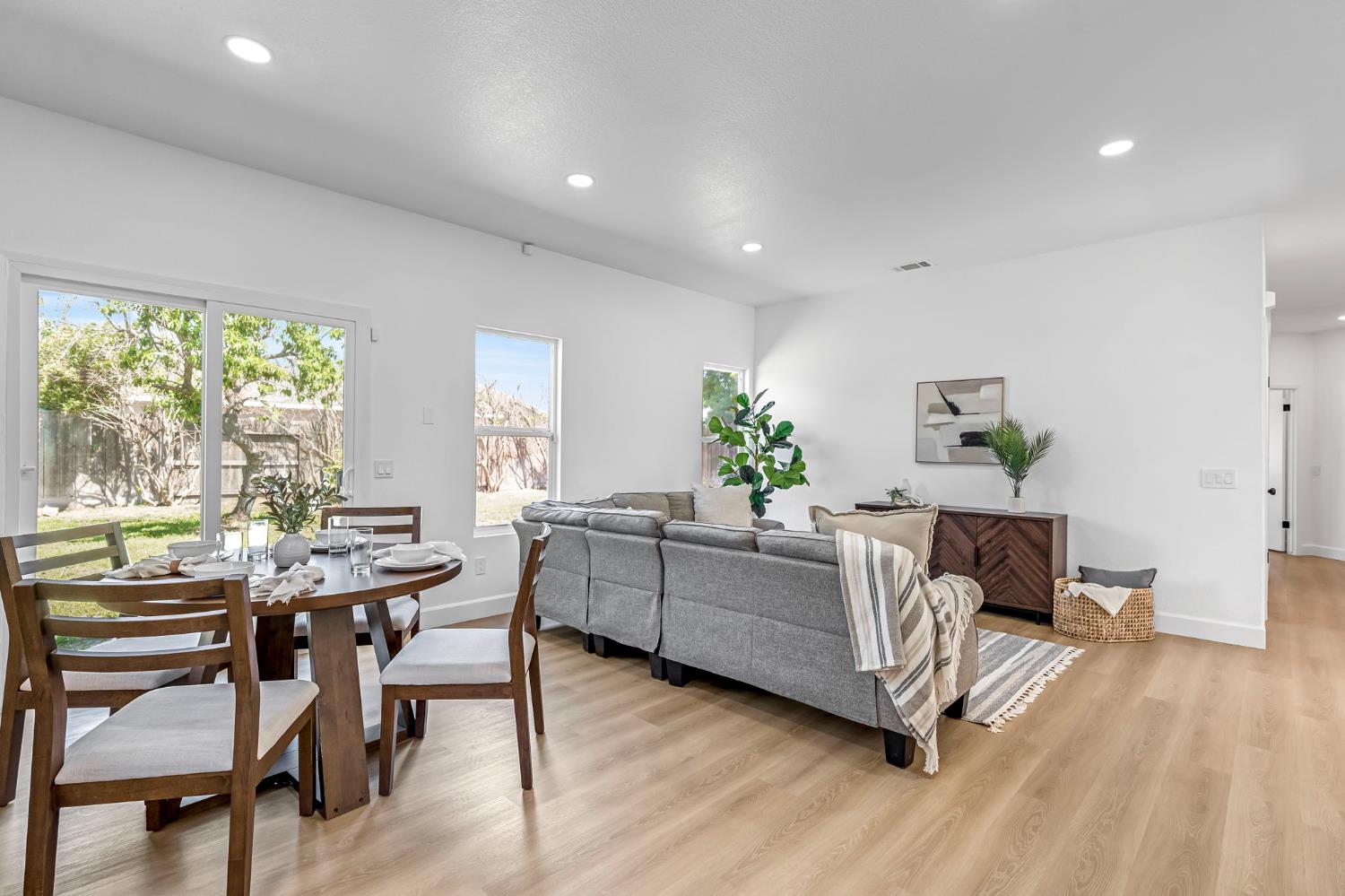 717 Nicklaus Ct, Atwater, CA 95301