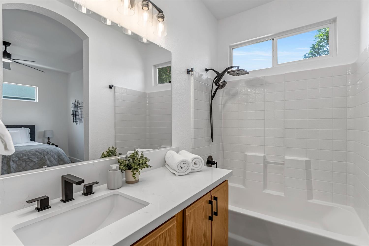 717 Nicklaus Ct, Atwater, CA 95301