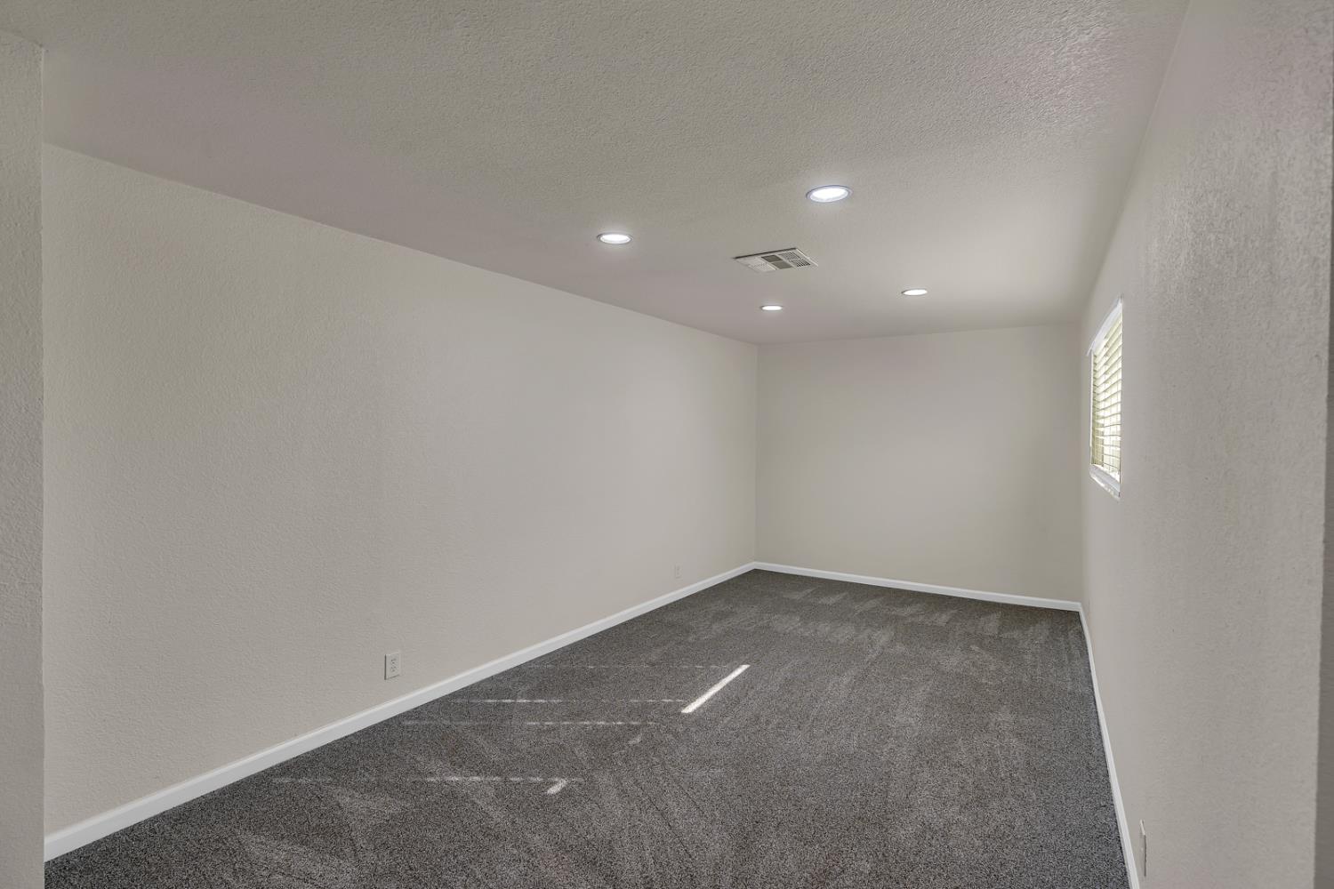 3061 El Capitan Ave, Merced, CA 95340