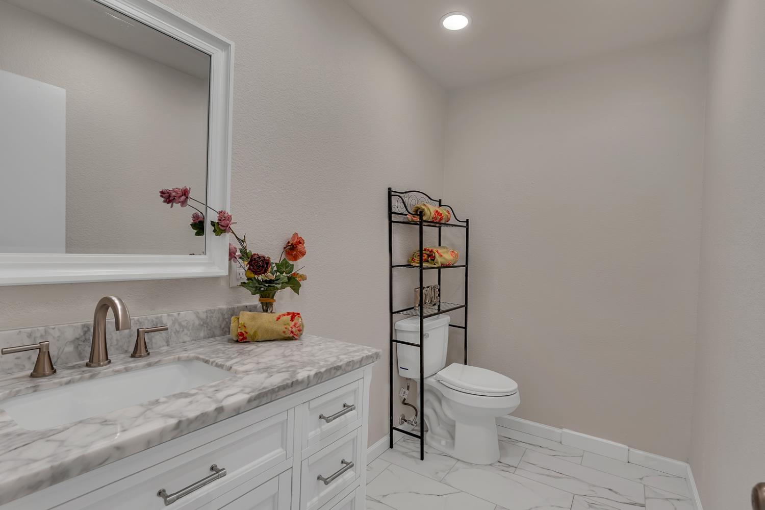 3061 El Capitan Ave, Merced, CA 95340