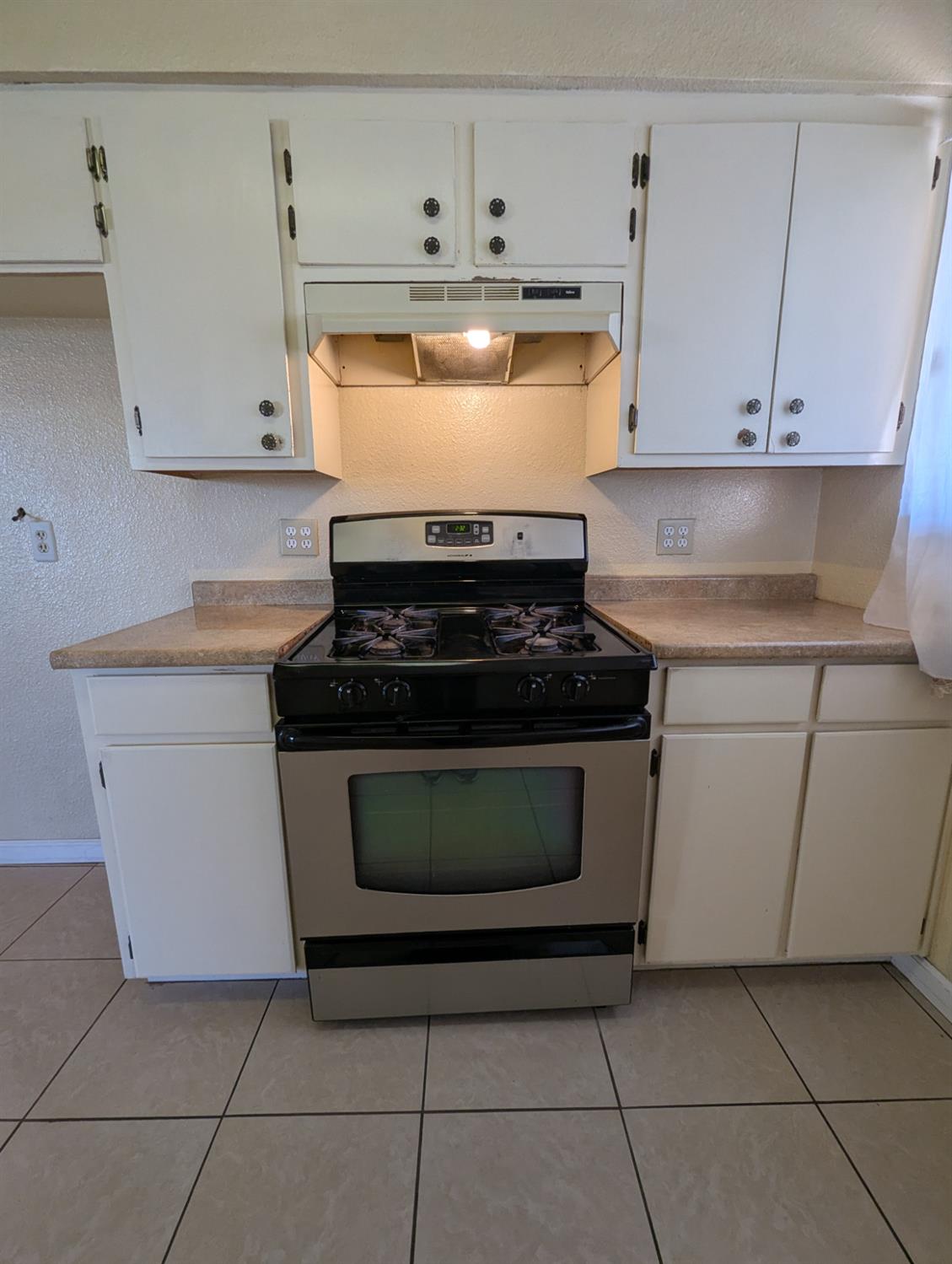 2228 N drake N, Merced, CA 95348
