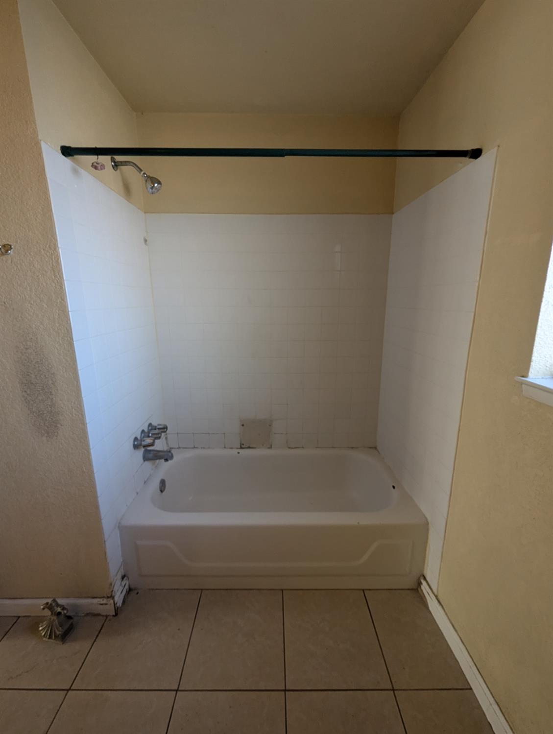2228 N drake N, Merced, CA 95348