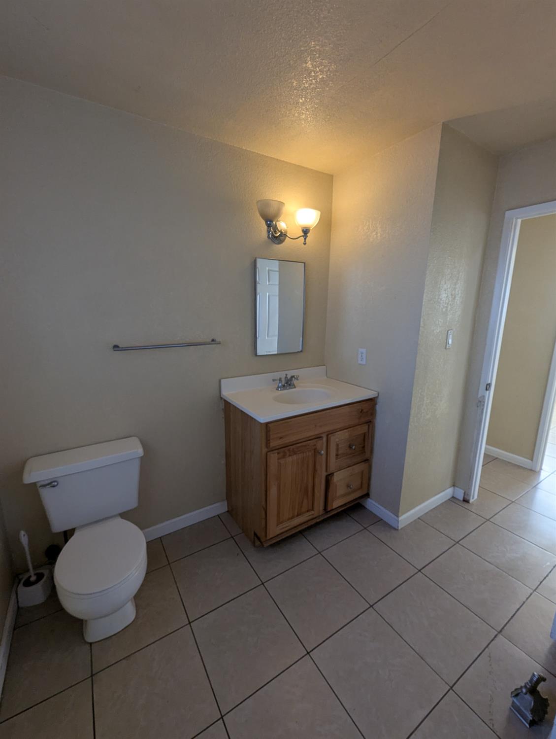 2228 N drake N, Merced, CA 95348