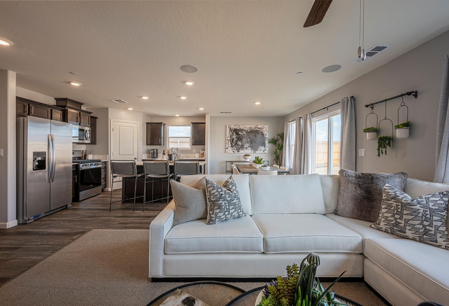 736 Stephanie Dr #46 B1, Merced, CA 95348