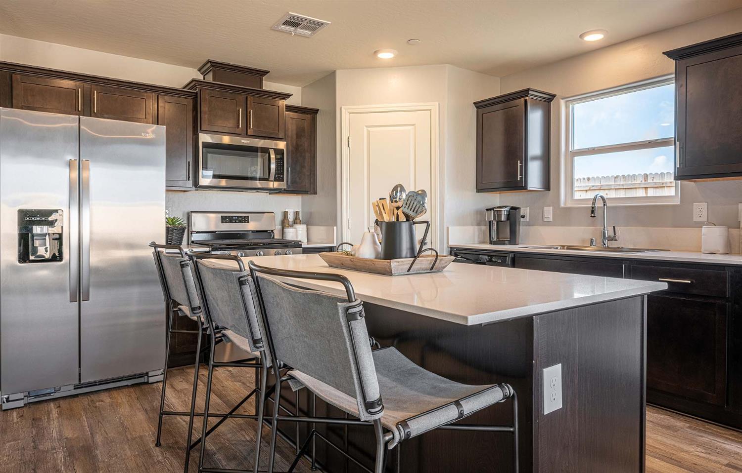 736 Stephanie Dr #46 B1, Merced, CA 95348