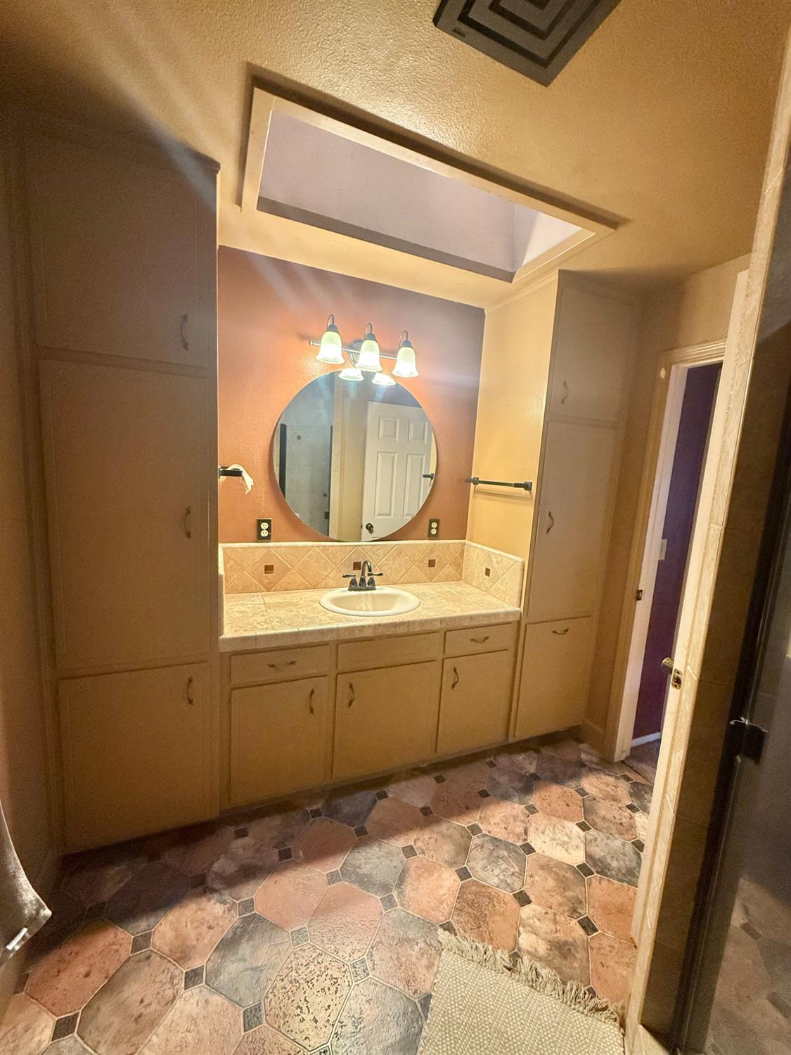 2524 B&B Blvd., Merced, CA 95348