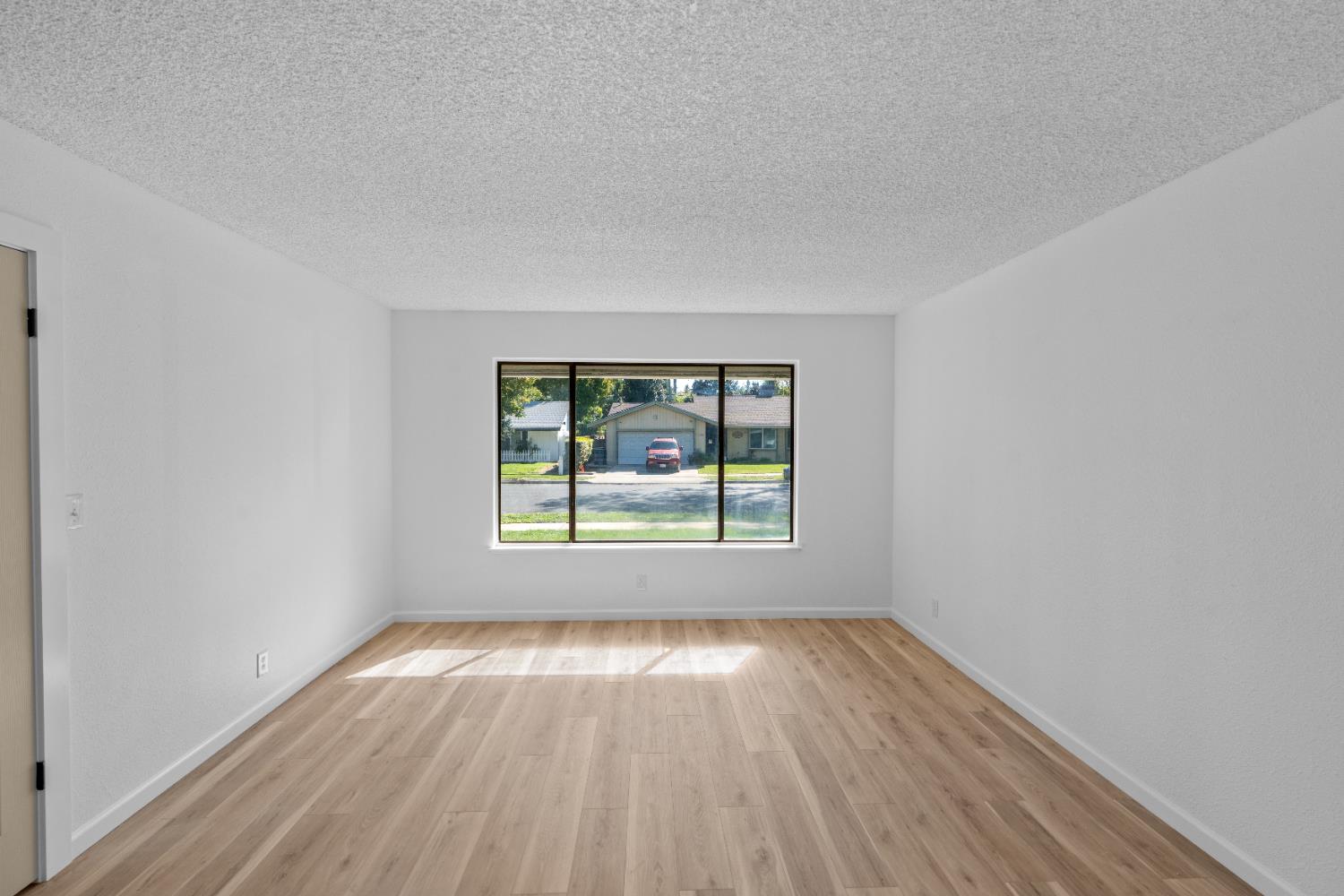 1061 Northwood Dr, Merced, CA 95348