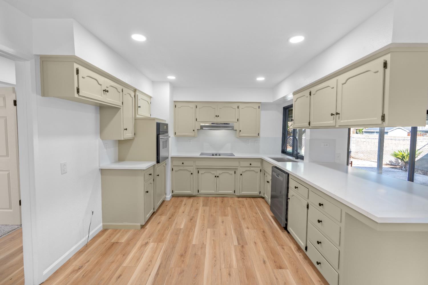 1061 Northwood Dr, Merced, CA 95348