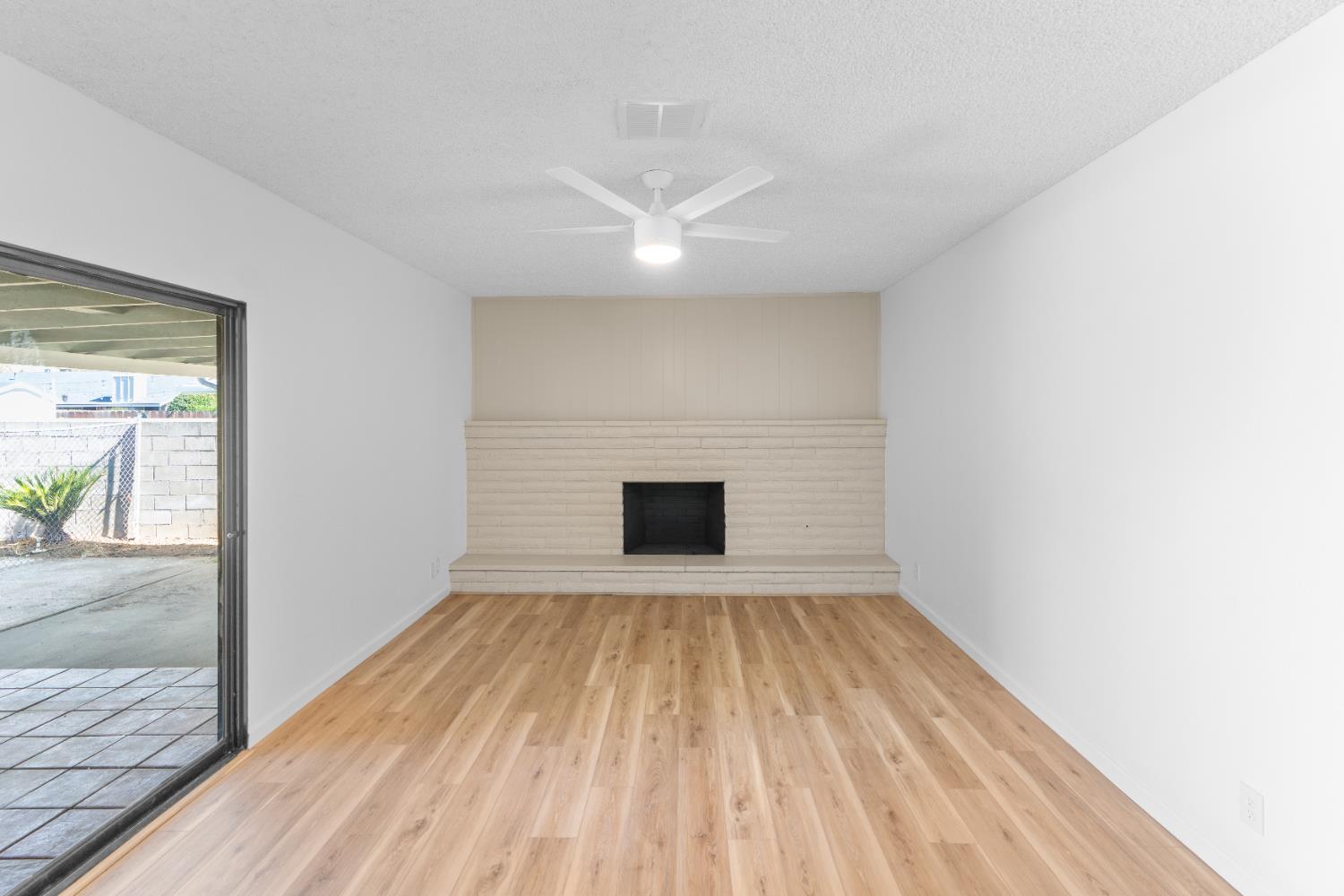 1061 Northwood Dr, Merced, CA 95348