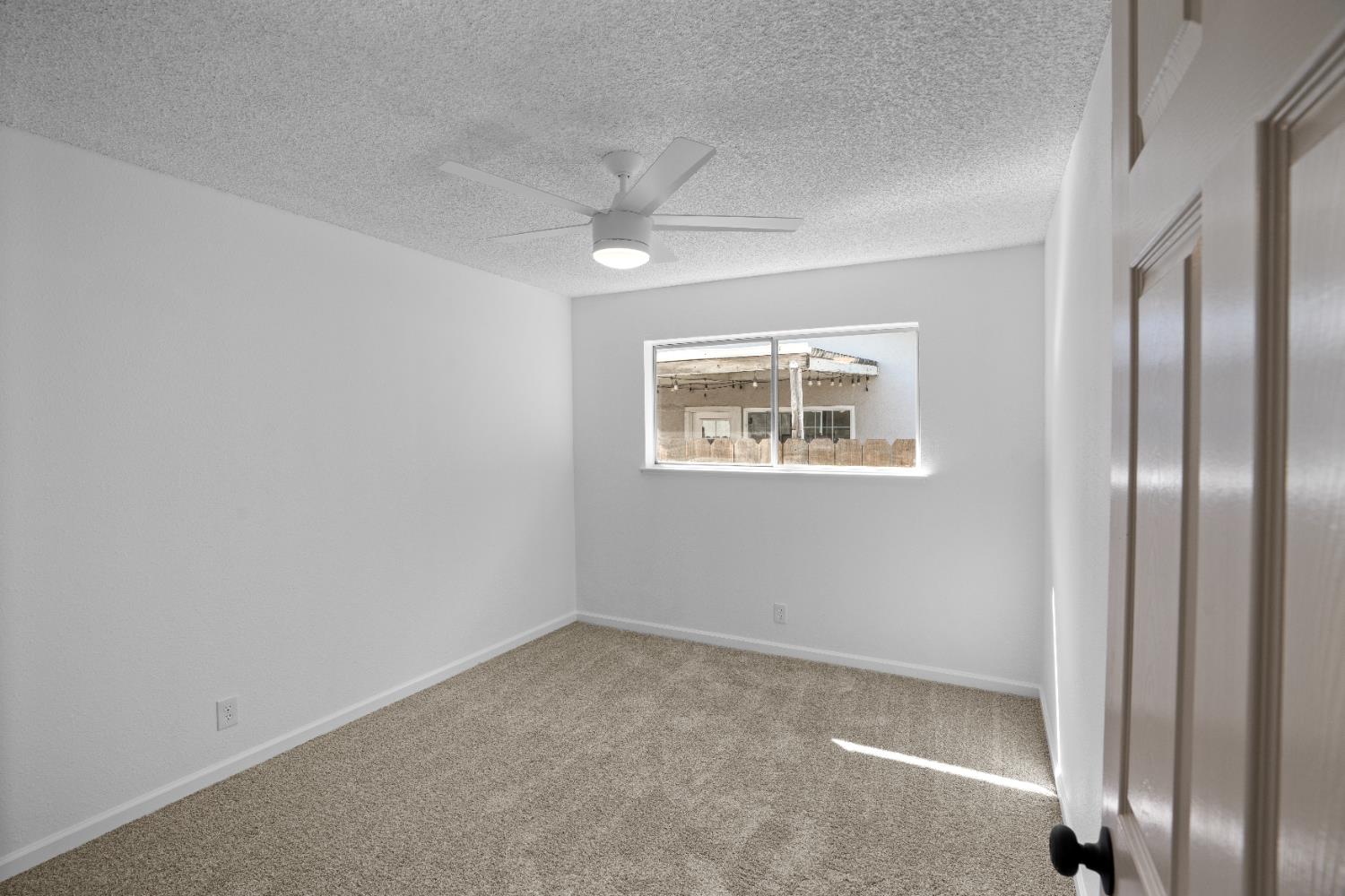 1061 Northwood Dr, Merced, CA 95348