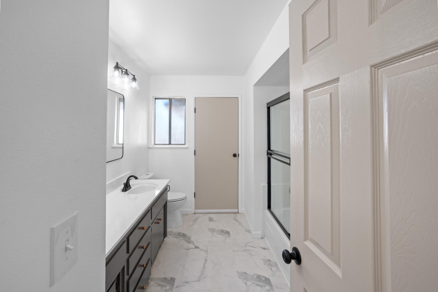 1061 Northwood Dr, Merced, CA 95348