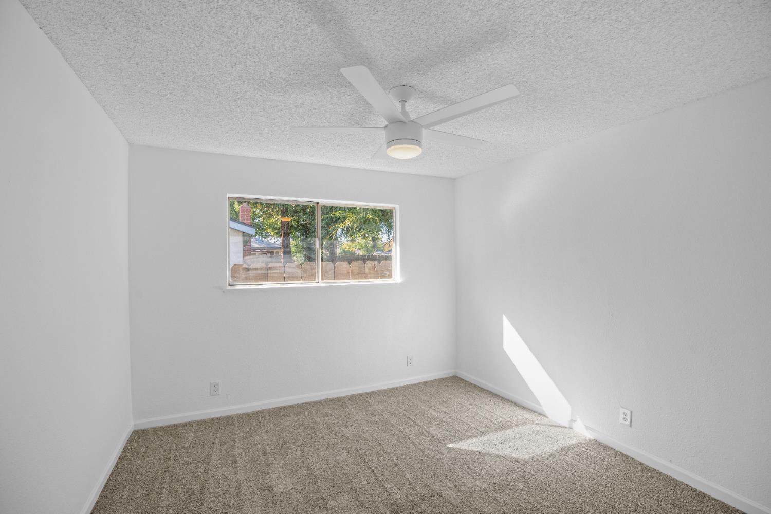 1061 Northwood Dr, Merced, CA 95348