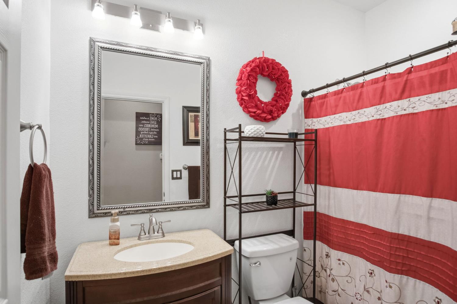 450 Beckman Way, Merced, CA 95348