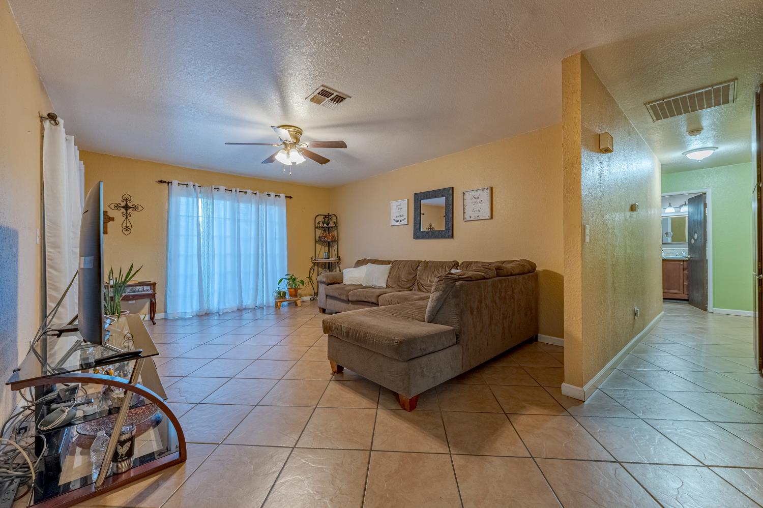 2394 Lance St, Merced, CA 95348